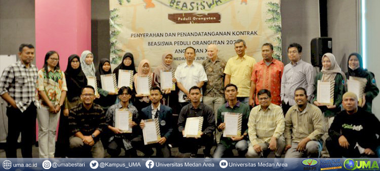 Mahasiswa Biologi Menerima Beasiswa